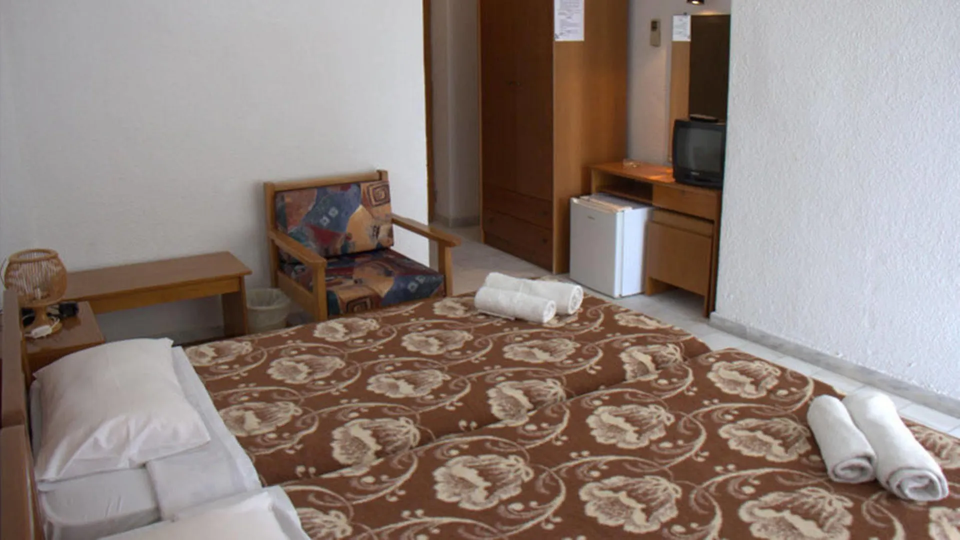 Pashos Hotel Kriopigi 3*,