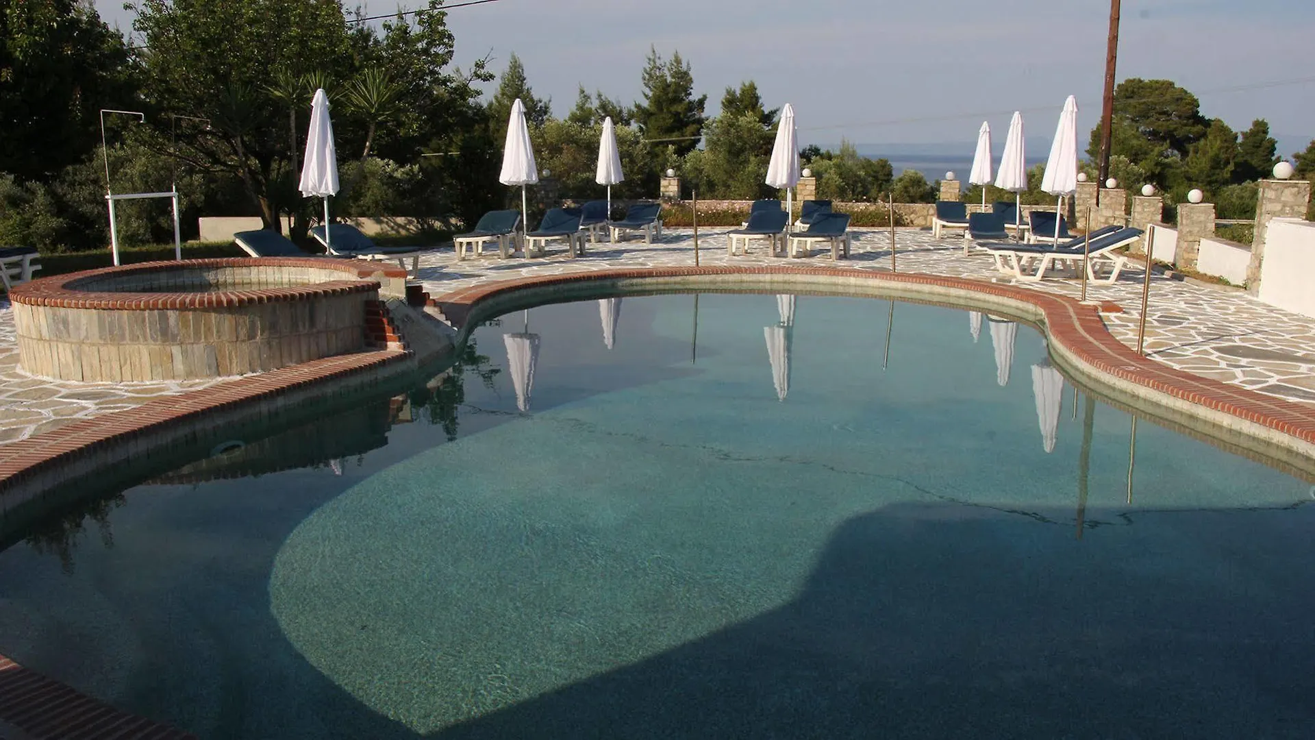Pashos Hotel Kriopigi 3*,  Grecia